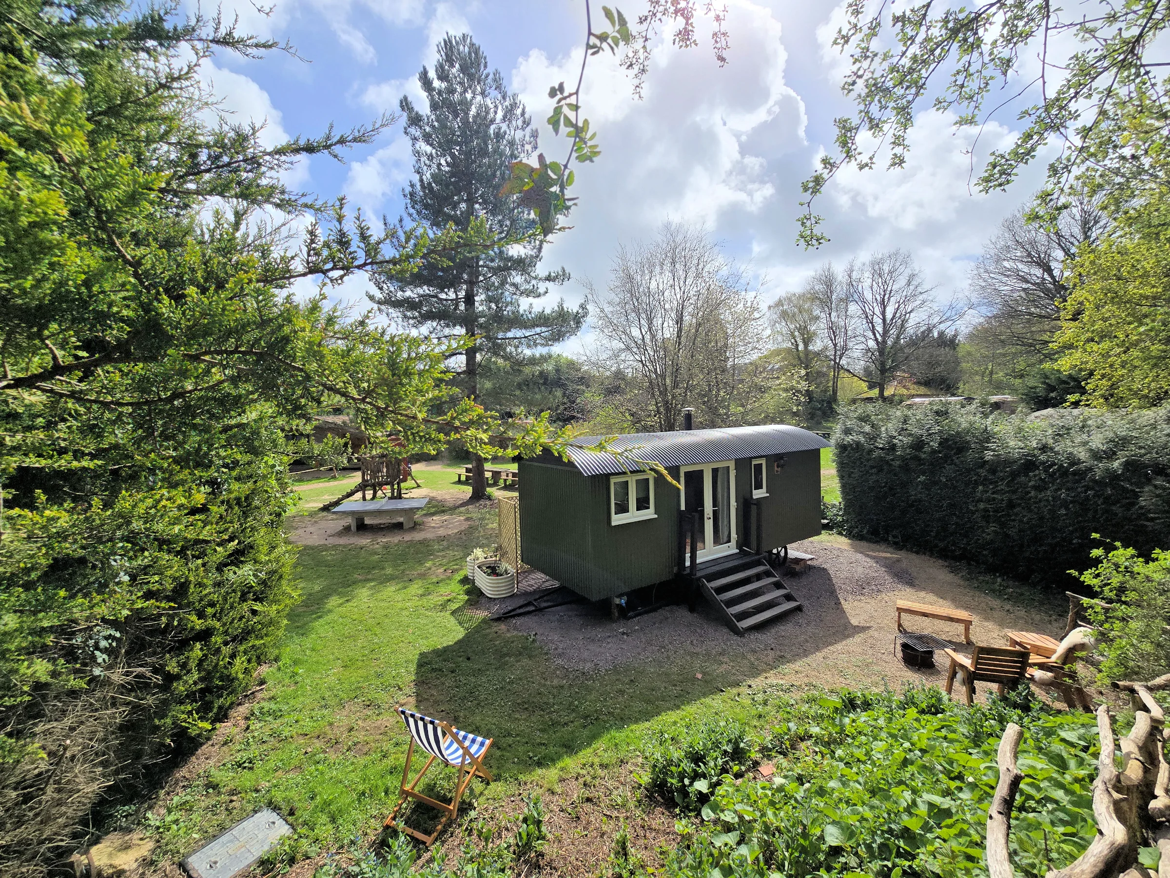 Shepherd's Hut (Big Ewe / Little Ewe)